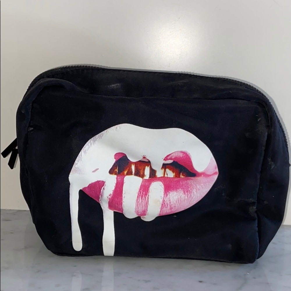 Kylie Jenner makeup bag